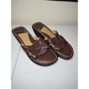 Thom McAn Size 8W Wedge Sandals